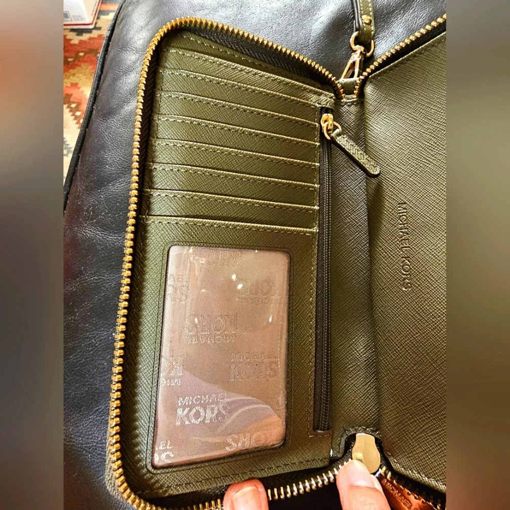 Michael Kors Large Continental Wallet Saffiano leather Olive NWOT - Picture 11 of 16